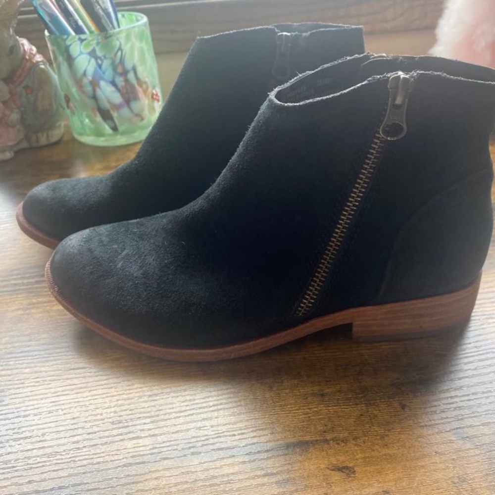 Black Flat Bootie 6M - Brand new